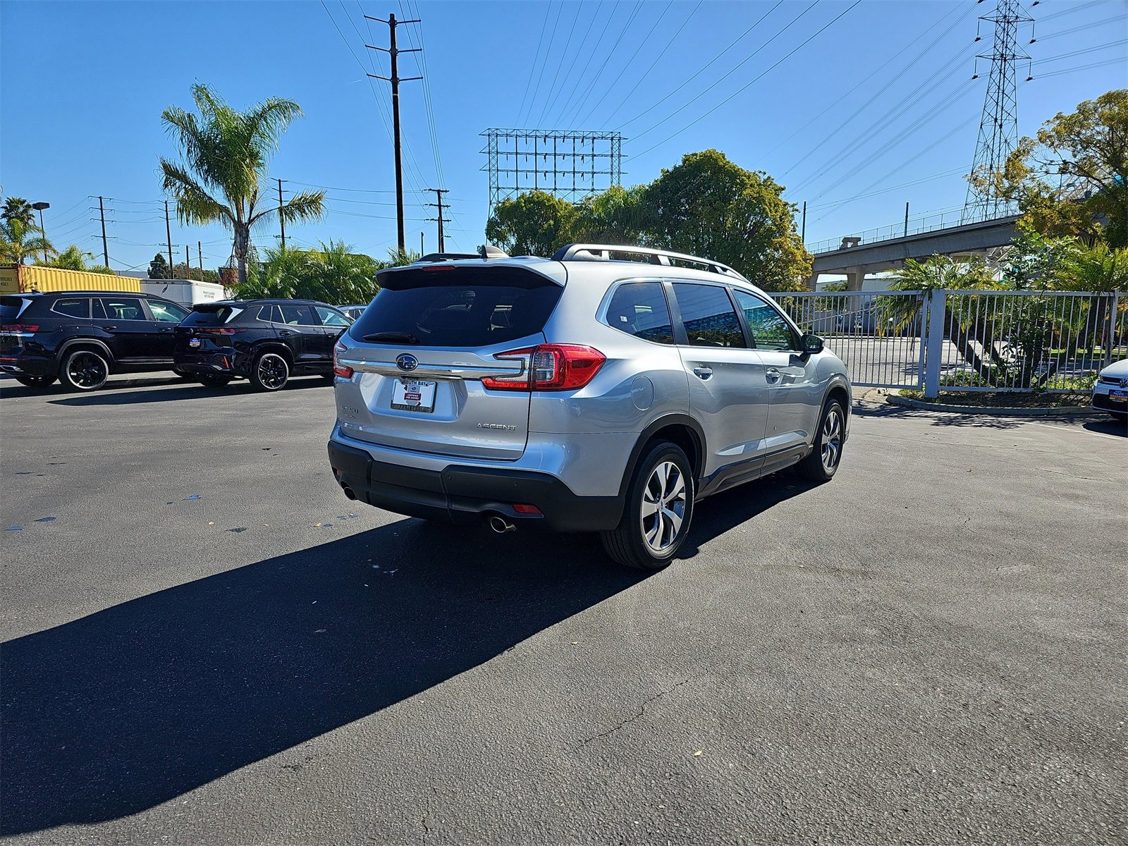 Used 2023 Subaru Ascent Premium w/ Convenience Package image 7