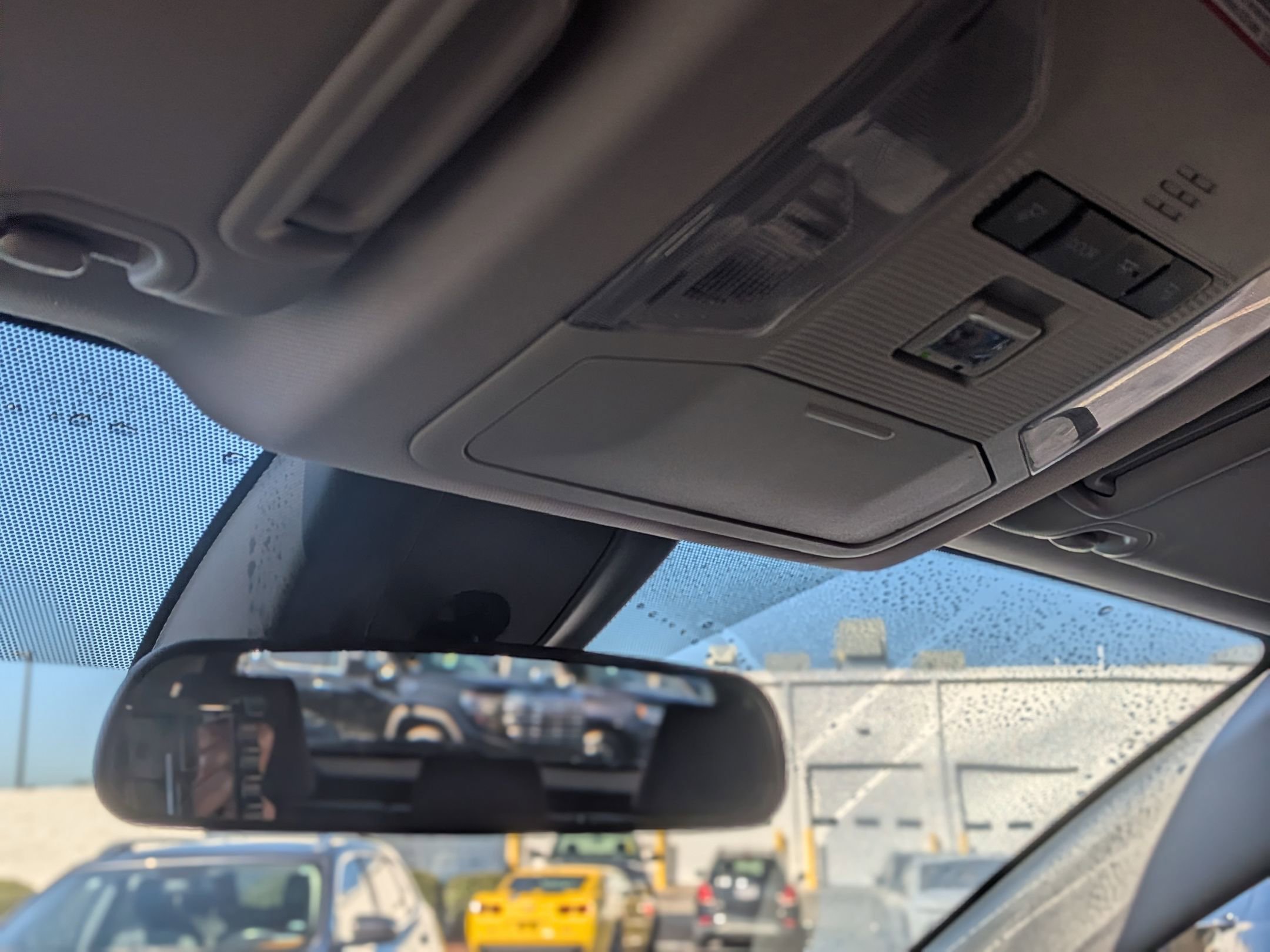 Used 2025 Toyota RAV4 XLE image 31