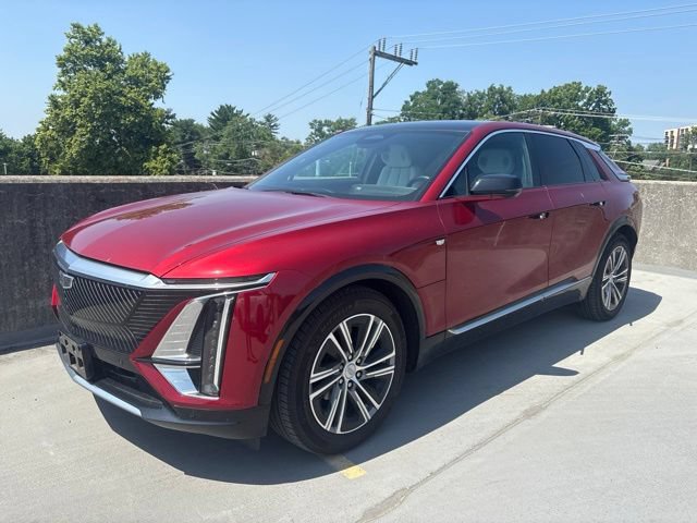 Used 2024 Cadillac Lyriq Luxury w/ LPO, Floor Liner Package AWD/4WD image 1