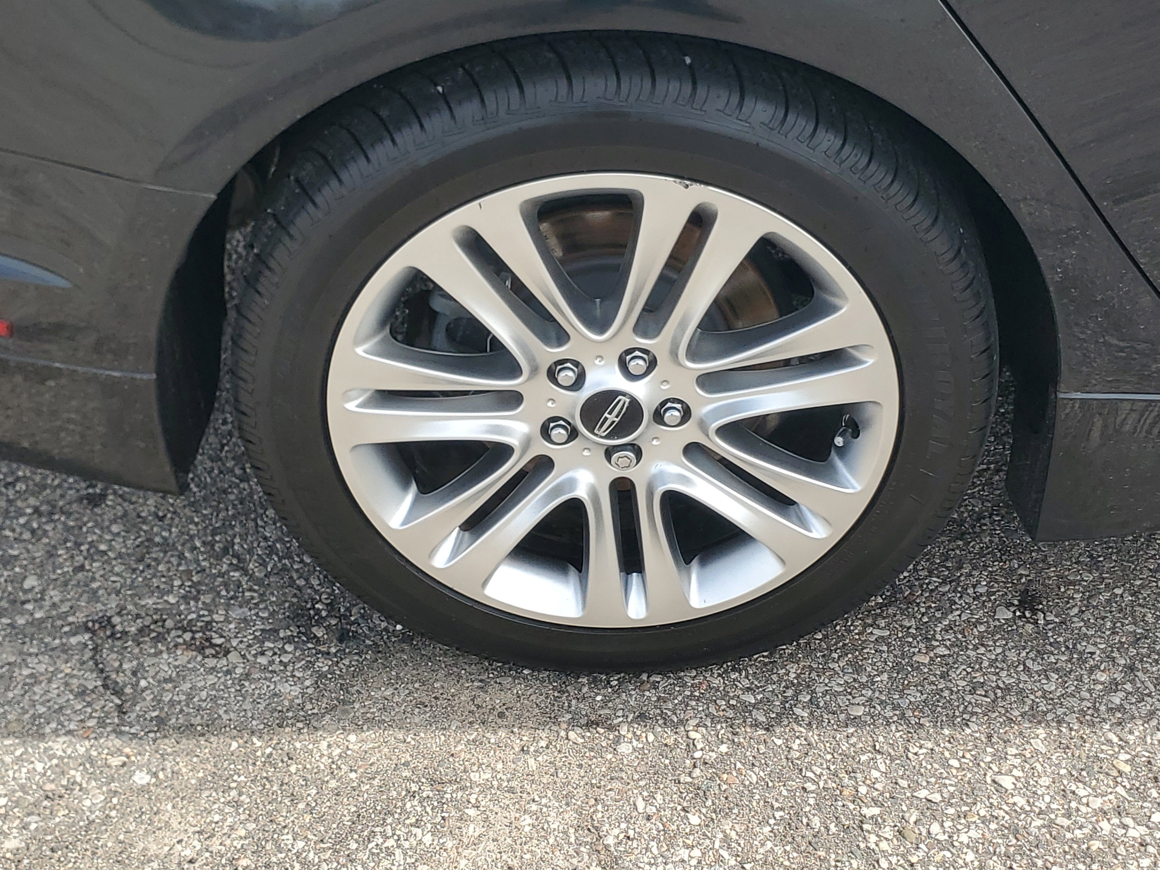 Used 2013 Lincoln MKZ FWD image 7