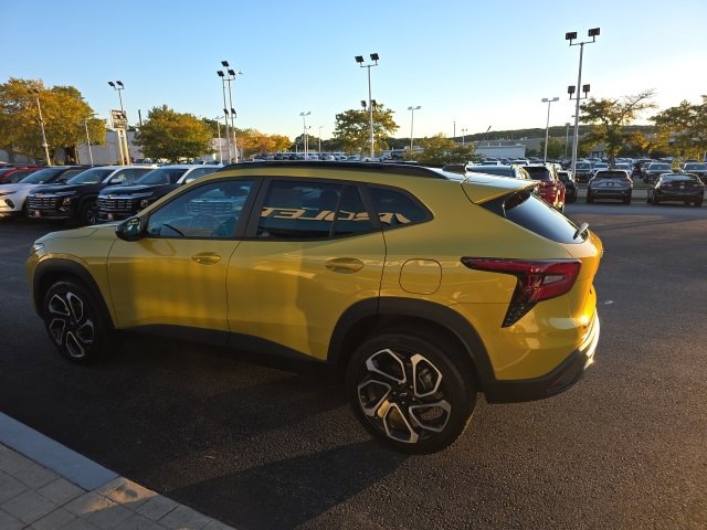 Used 2024 Chevrolet Trax RS w/ Driver Confidence Package image 4