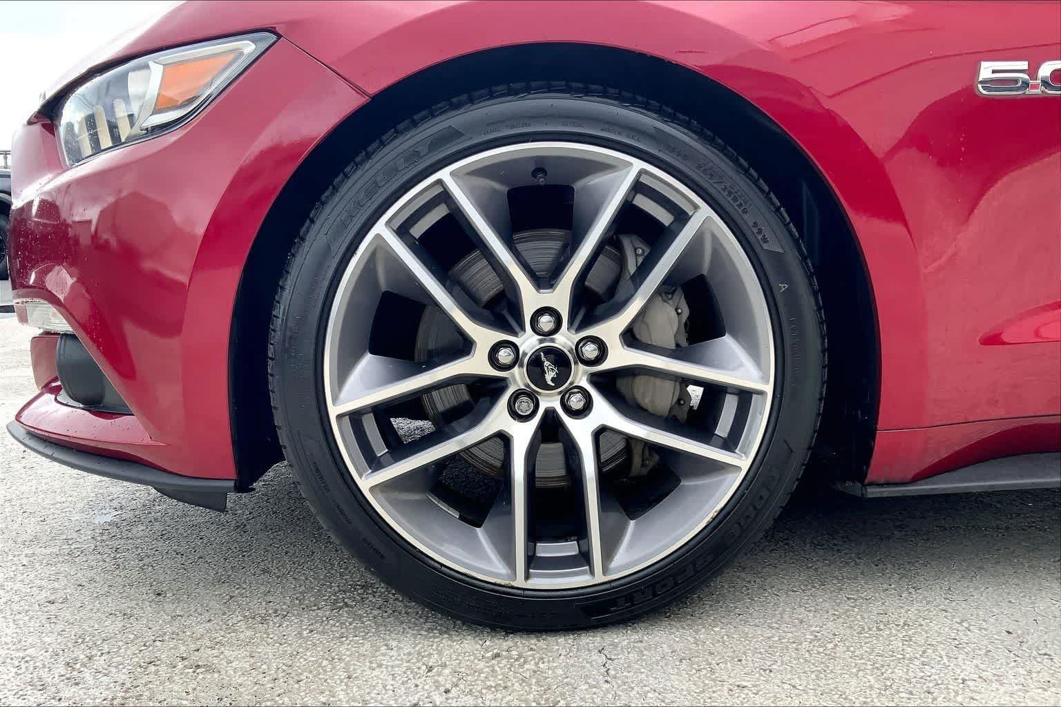 Used 2017 Ford Mustang GT Premium w/ Equipment Group 401A RWD image 8