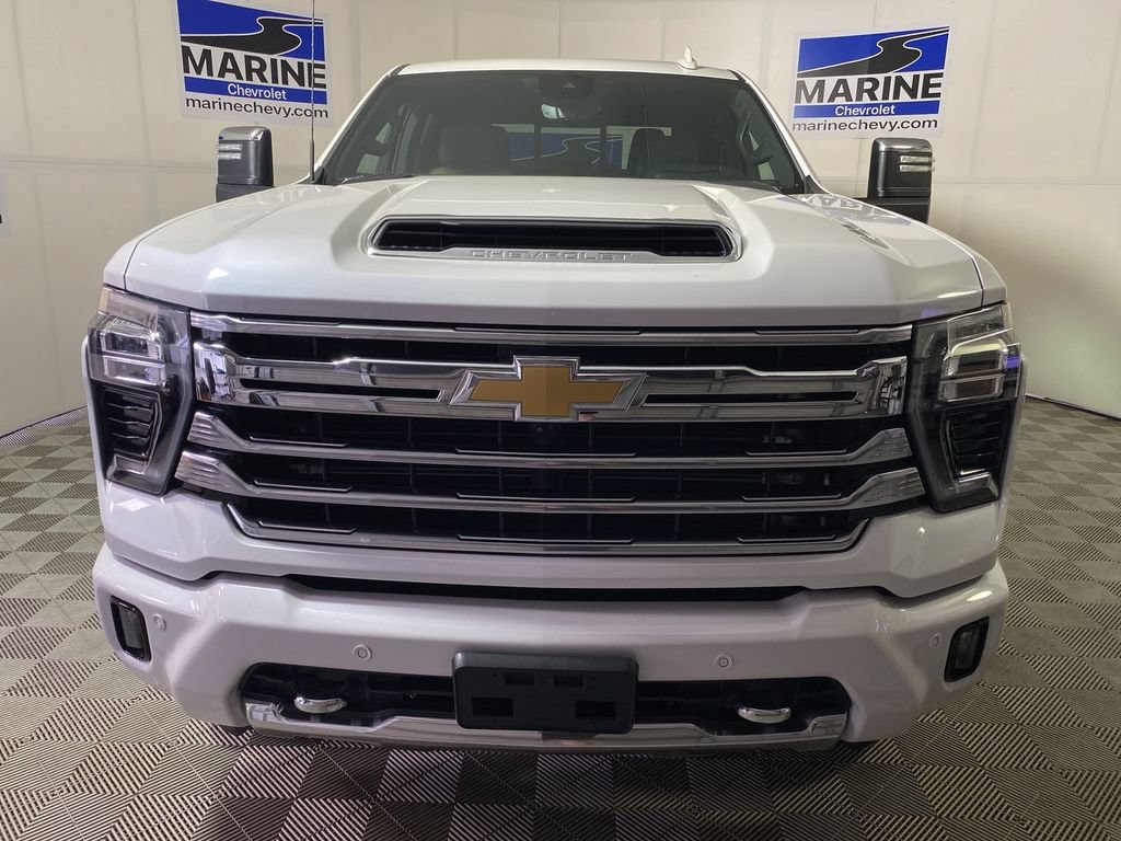 Used 2024 Chevrolet Silverado 2500 High Country w/ High Country Premium Package AWD/4WD image 12