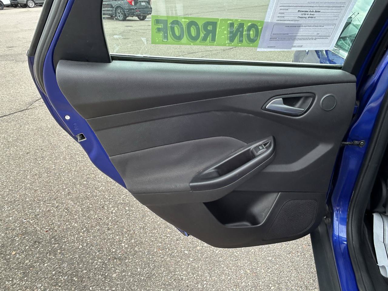Used 2013 Ford Focus Titanium w/ Titanium Handling Pkg FWD image 13