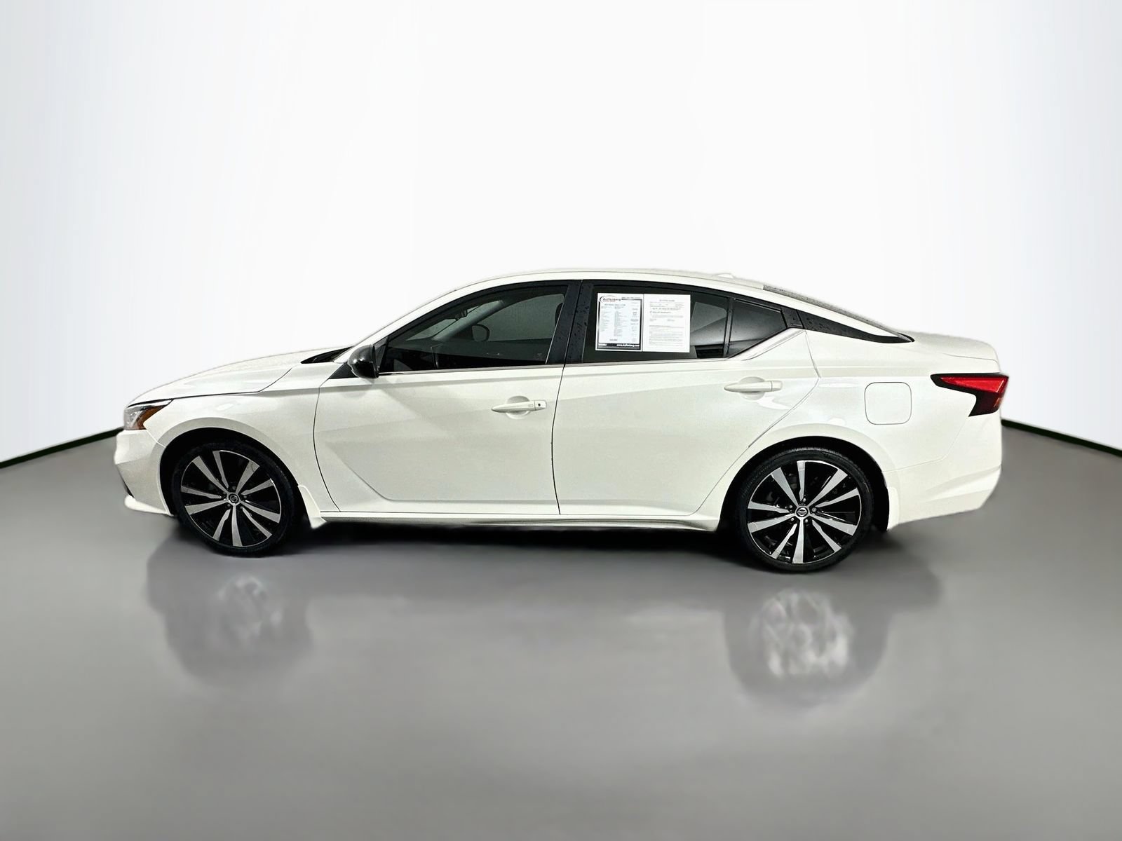 Used 2022 Nissan Altima 2.5 SR FWD image 4