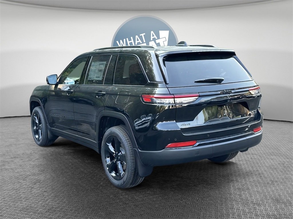 New 2025 Jeep Grand Cherokee Limited w/ Black Appearance Package image 33