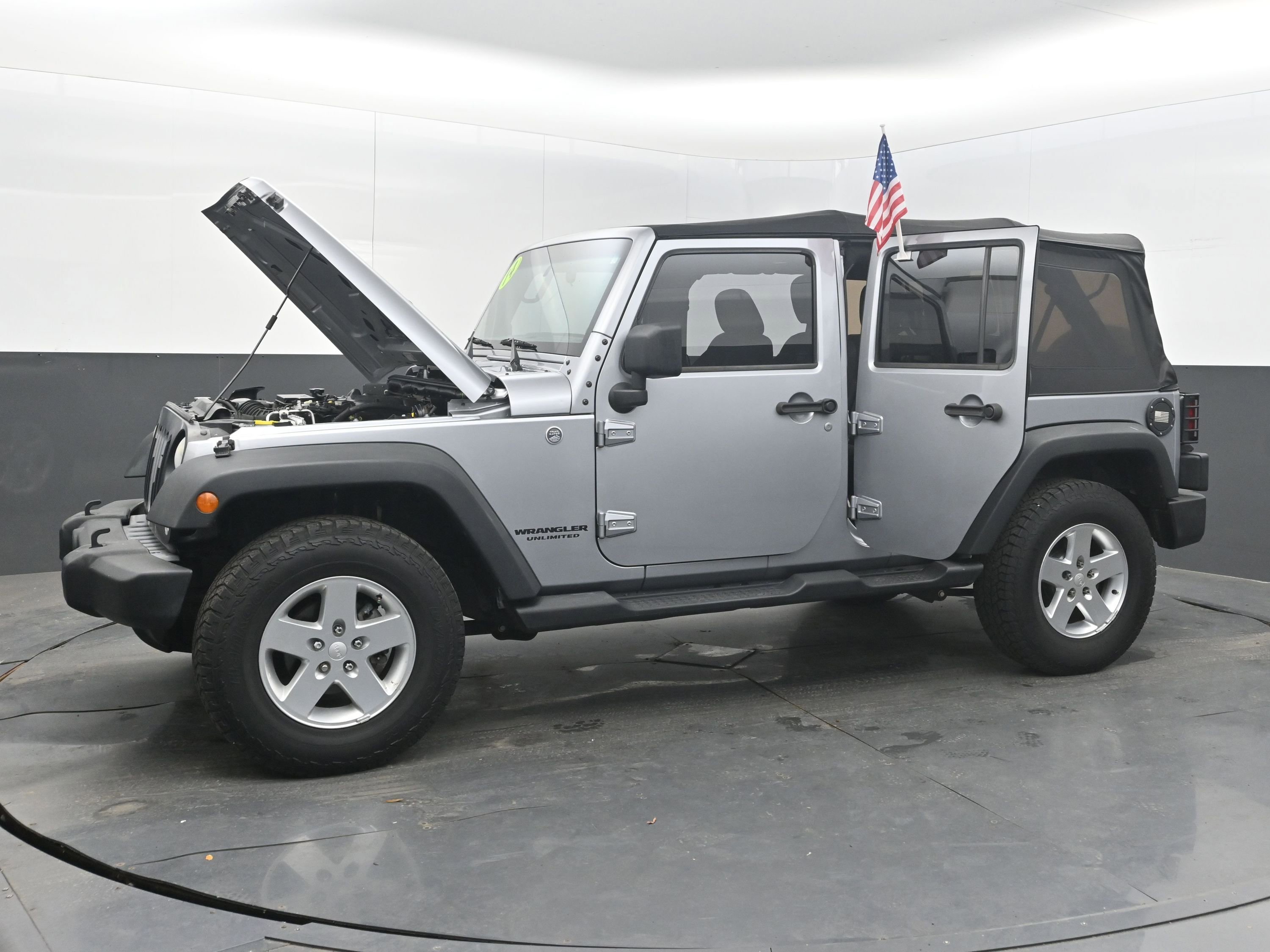 Used 2014 Jeep Wrangler Unlimited Sport w/ Max Tow Package AWD/4WD image 40