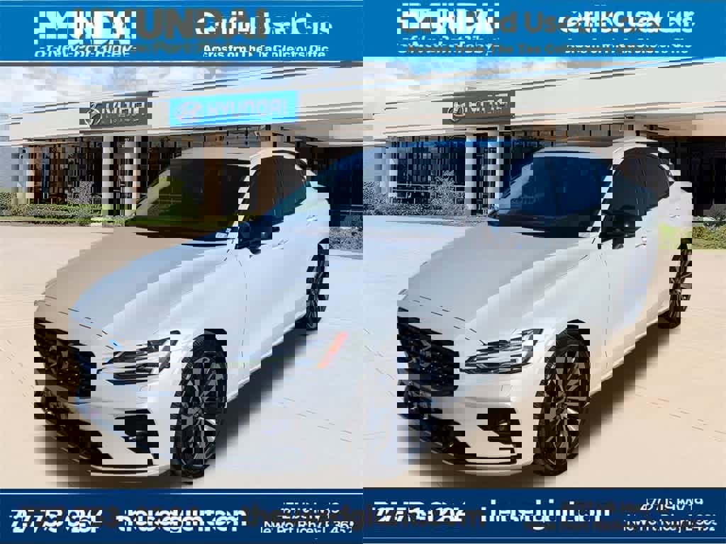 Used 2022 Volvo S60 B5 Momentum