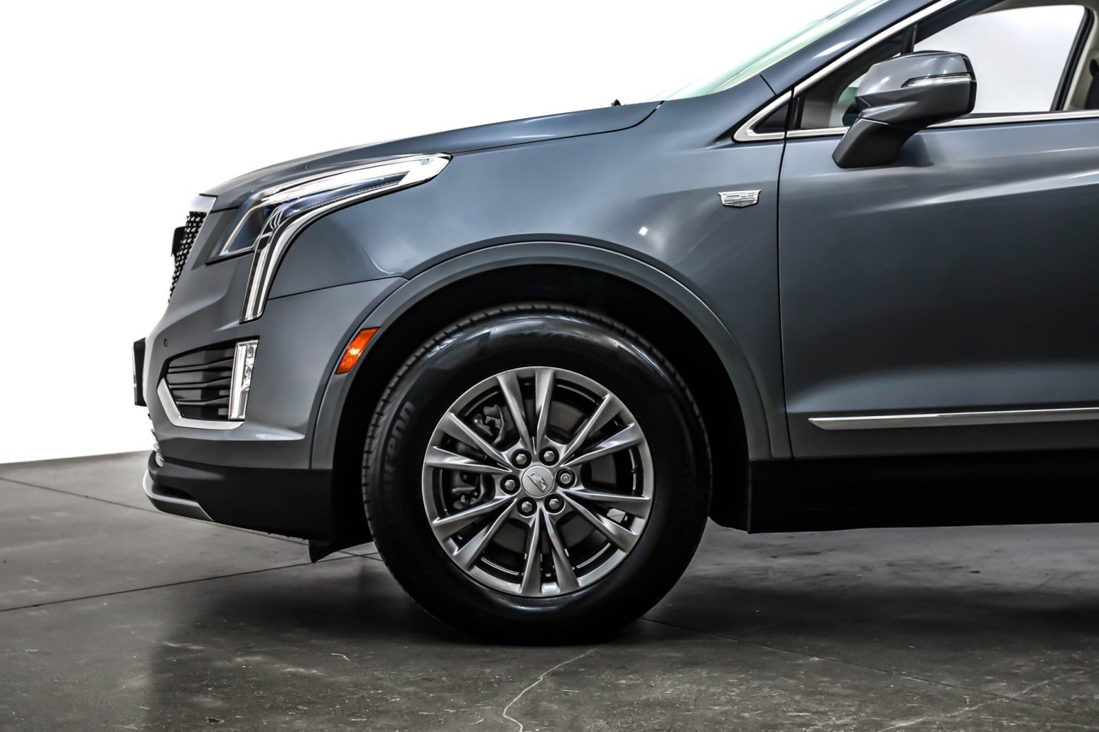 Used 2021 Cadillac XT5 Premium Luxury image 9