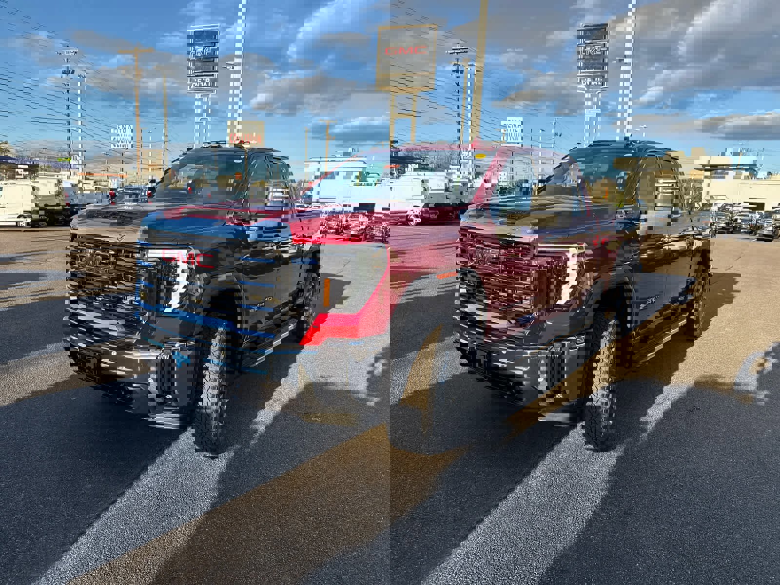 New 2026 GMC Sierra 2500 SLT w/ SLT Premium Package image 3