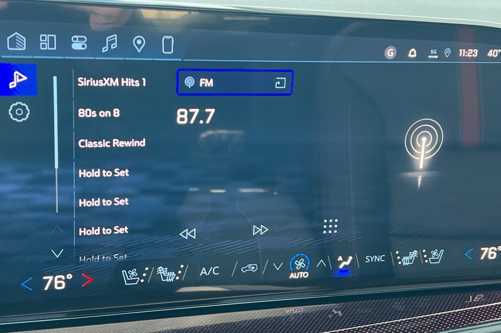 New 2026 Chevrolet Traverse RS image 16