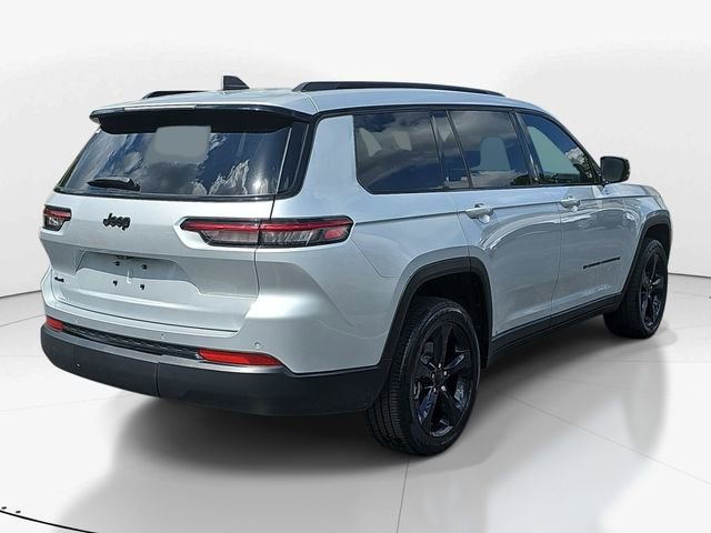 Used 2024 Jeep Grand Cherokee L Altitude image 4