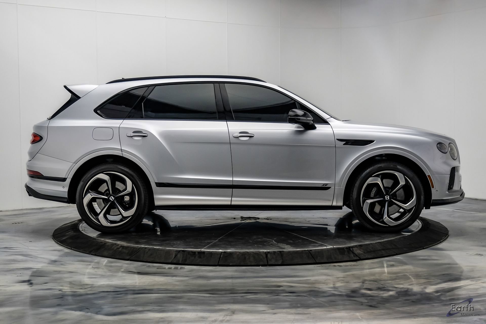 Used 2022 Bentley Bentayga AWD/4WD image 19