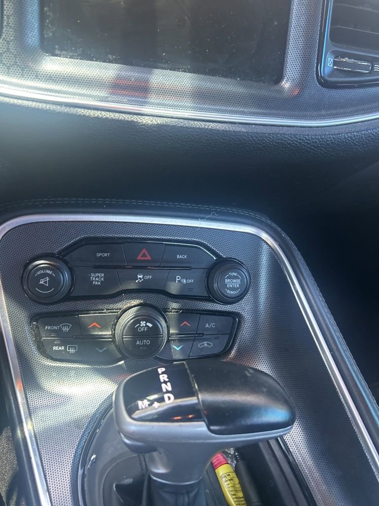 Used 2015 Dodge Challenger R/T Plus RWD image 13