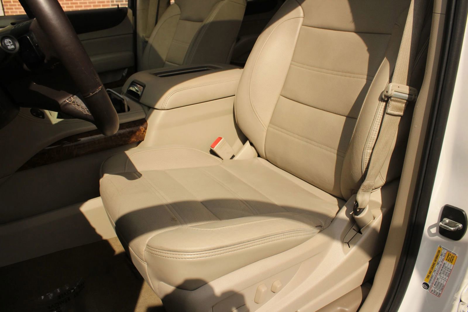 Used 2016 GMC Yukon Denali w/ Open Road Package AWD/4WD image 14