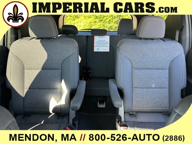 New 2026 Chevrolet Traverse LT w/ Midnight/Sport Edition FWD image 32