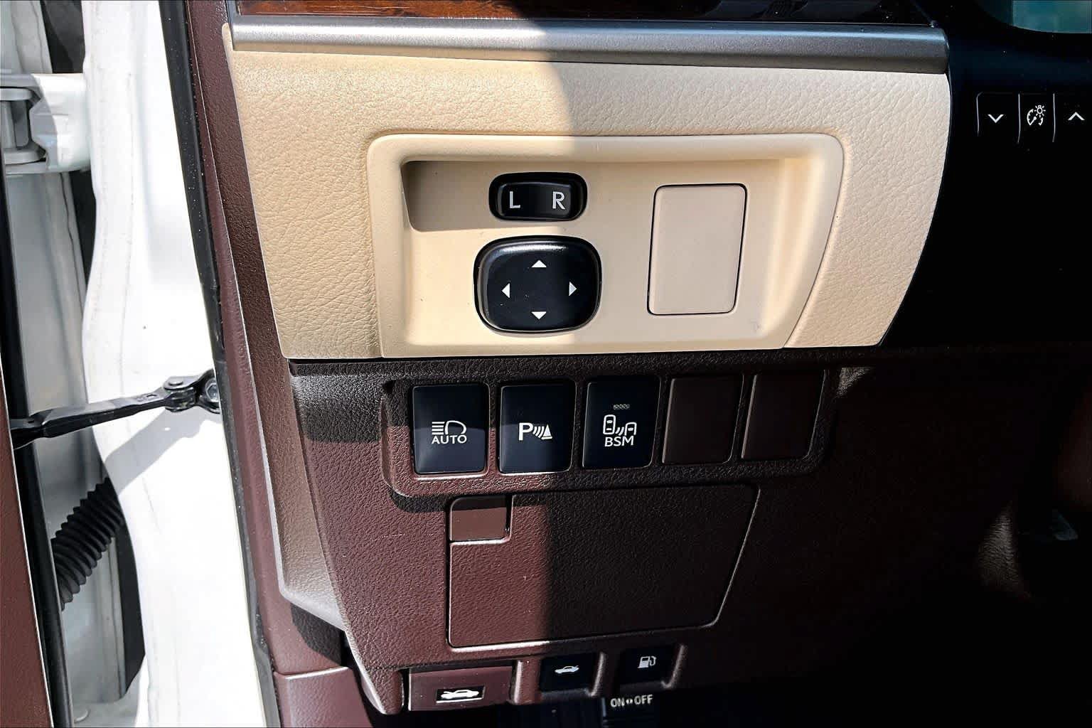 Used 2018 Lexus ES 350 w/ Navigation System Package FWD image 35
