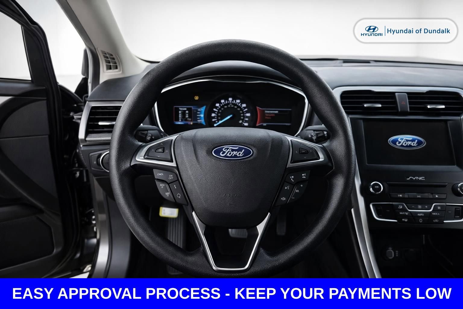 Used 2020 Ford Fusion SE FWD image 11