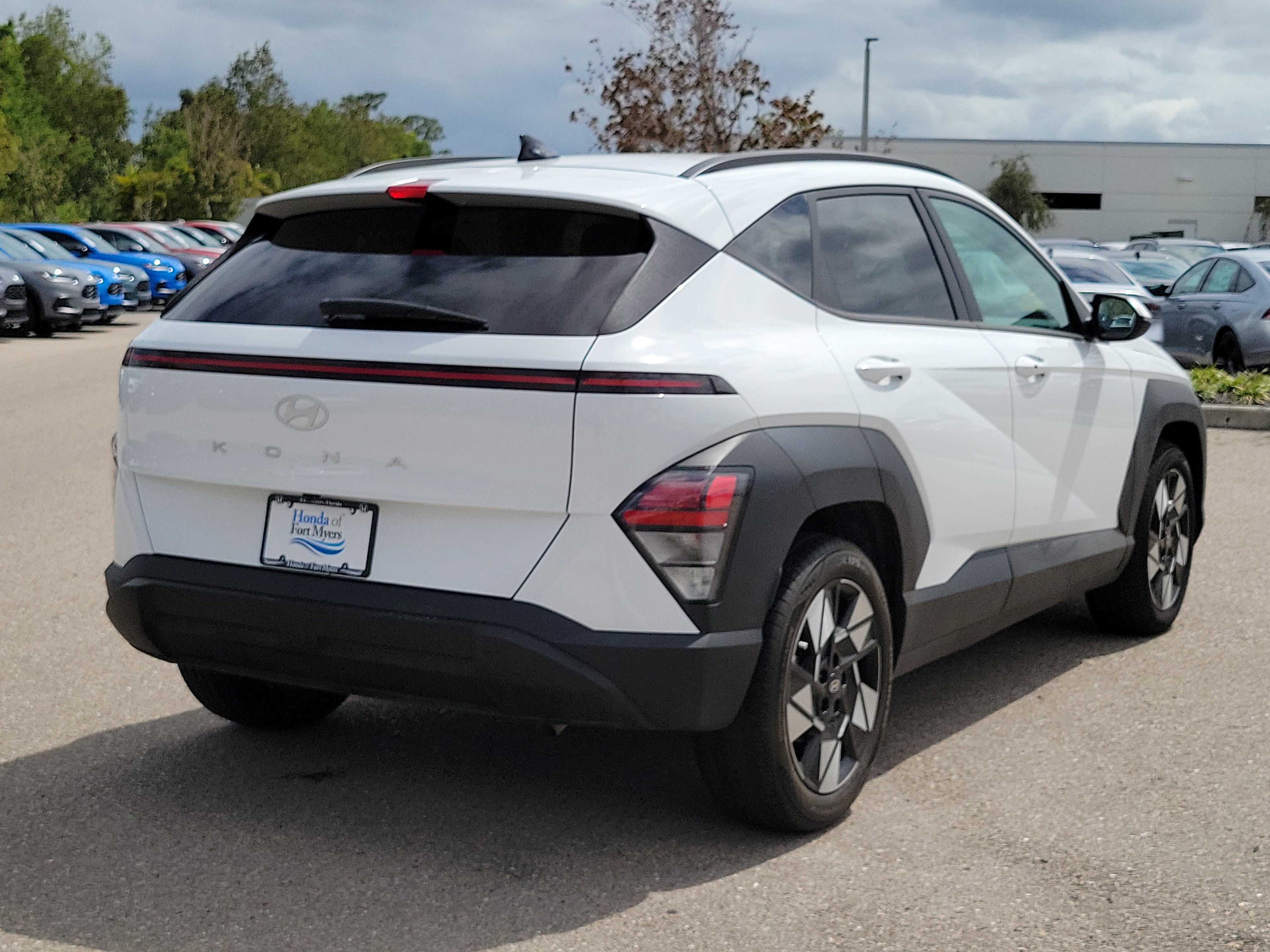 Used 2024 Hyundai Kona SEL image 6