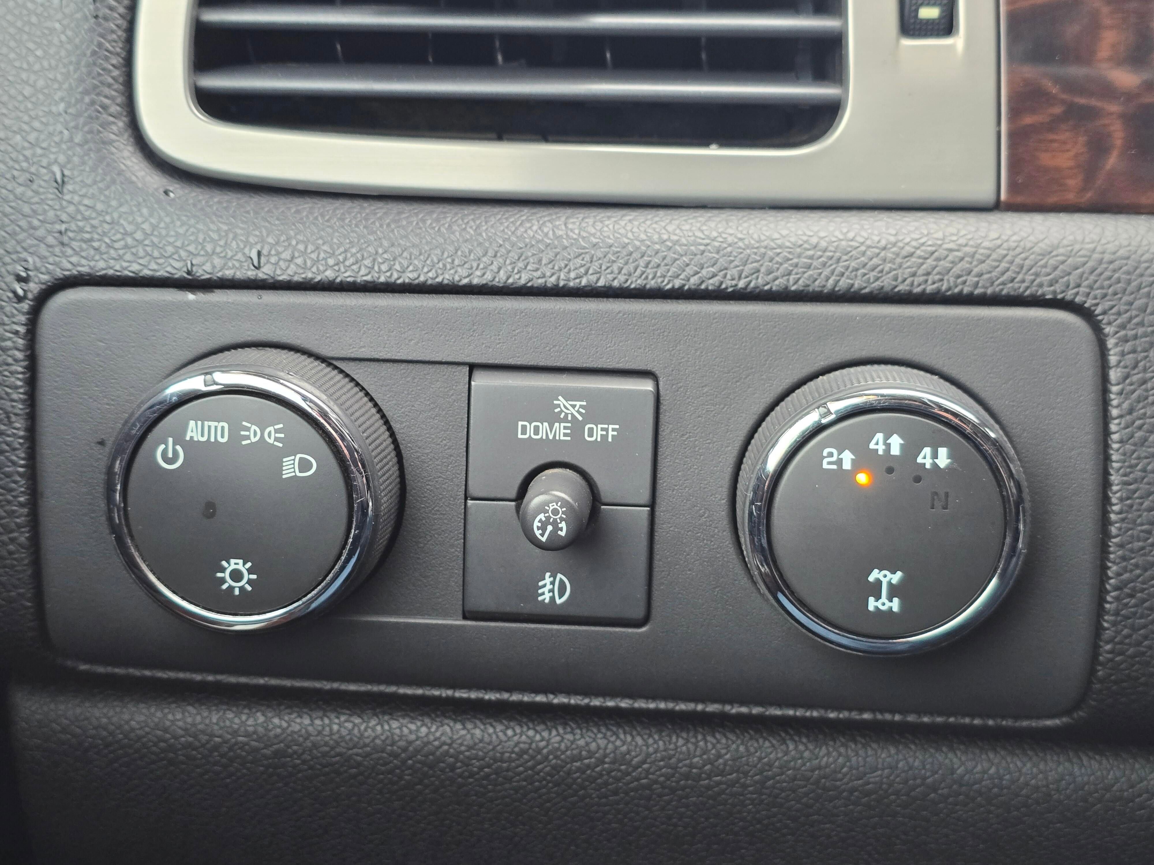 Used 2013 GMC Sierra 3500 Denali image 27