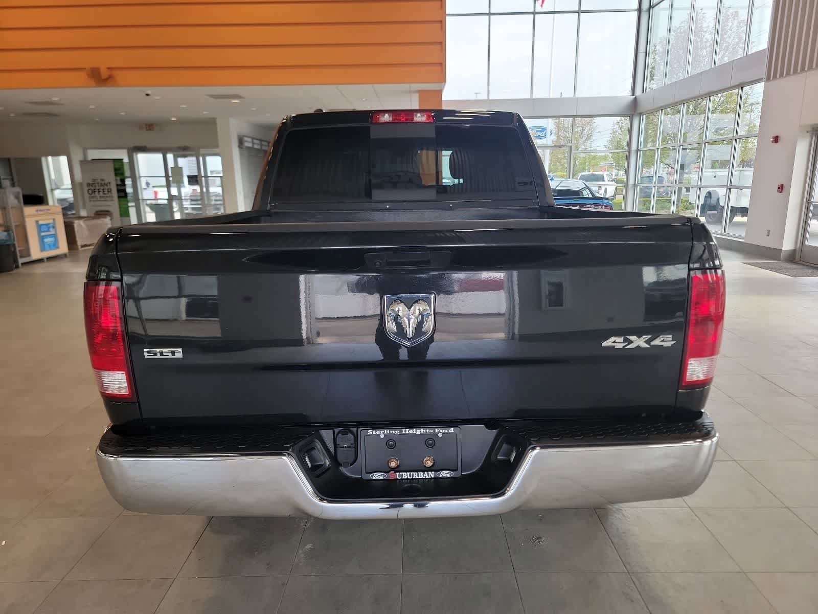 Used 2019 RAM 1500 Classic SLT AWD/4WD image 12