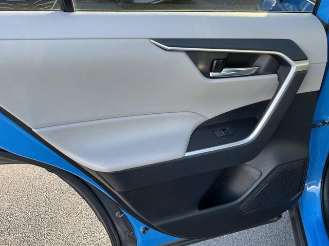 Used 2020 Toyota RAV4 XLE Premium image 17