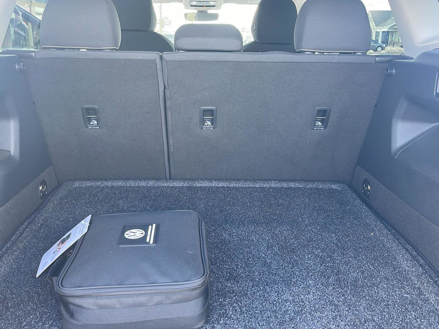 Used 2025 Volkswagen Tiguan S image 32