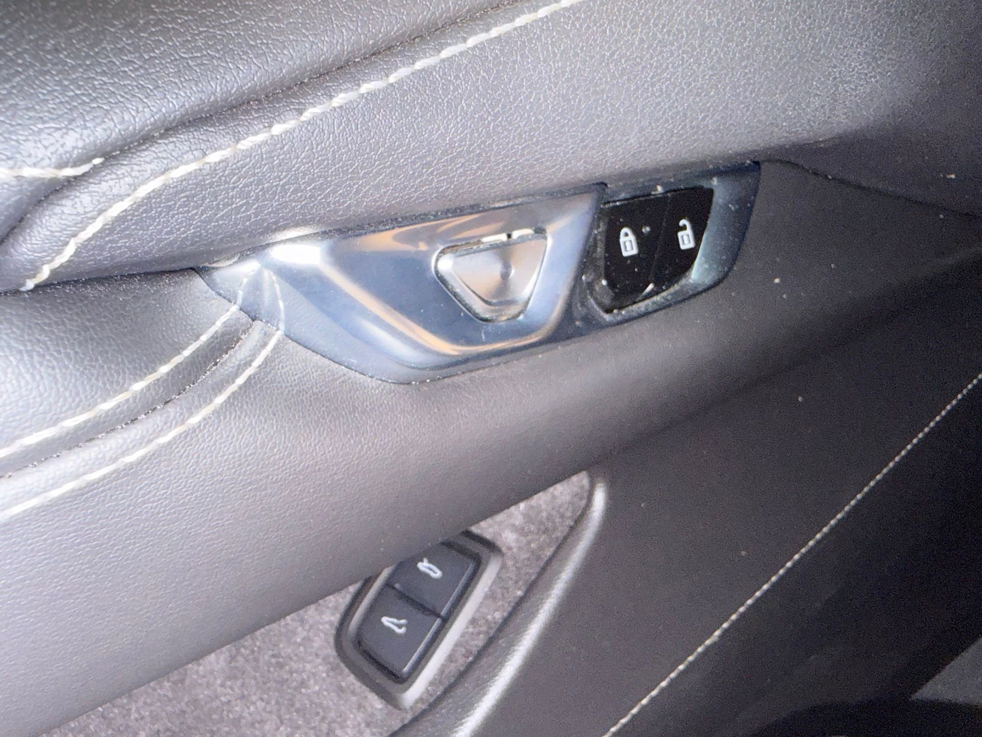 Used 2021 Chevrolet Corvette Stingray Preferred Cpe w/ 2LT image 49