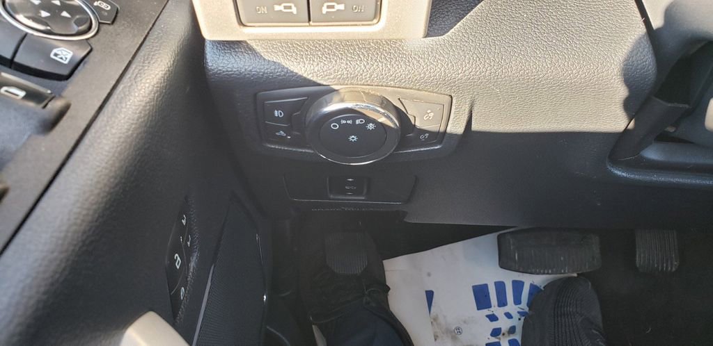 Used 2022 Ford F250 Lariat w/ Lariat Value Package AWD/4WD image 23