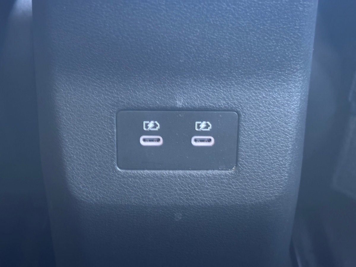 Used 2025 Nissan Kicks SR image 35