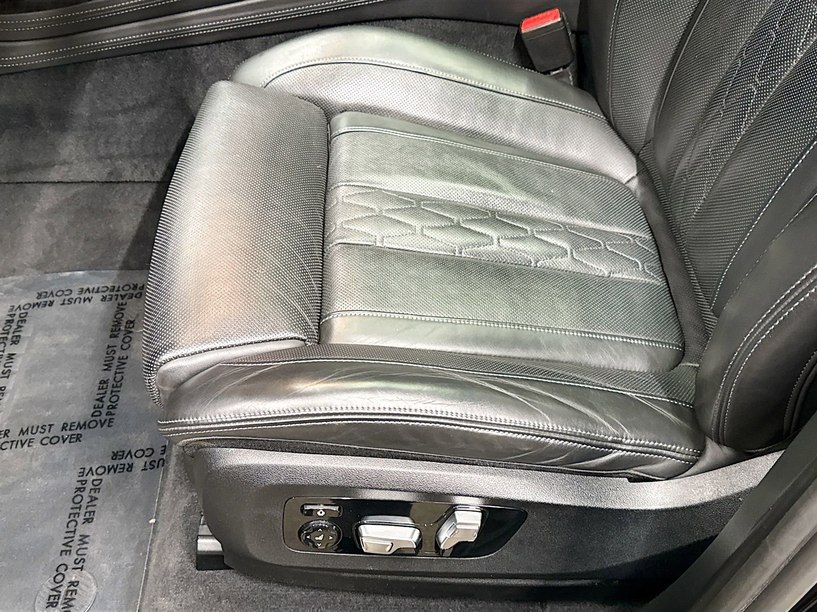 Used 2020 BMW X7 M50i w/ Dynamic Handling Package image 22