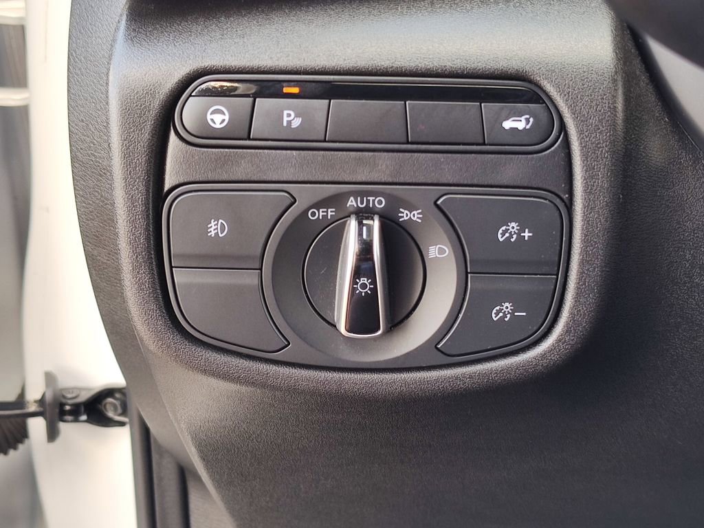 Used 2025 INFINITI QX55 Essential w/ Cargo Package image 23