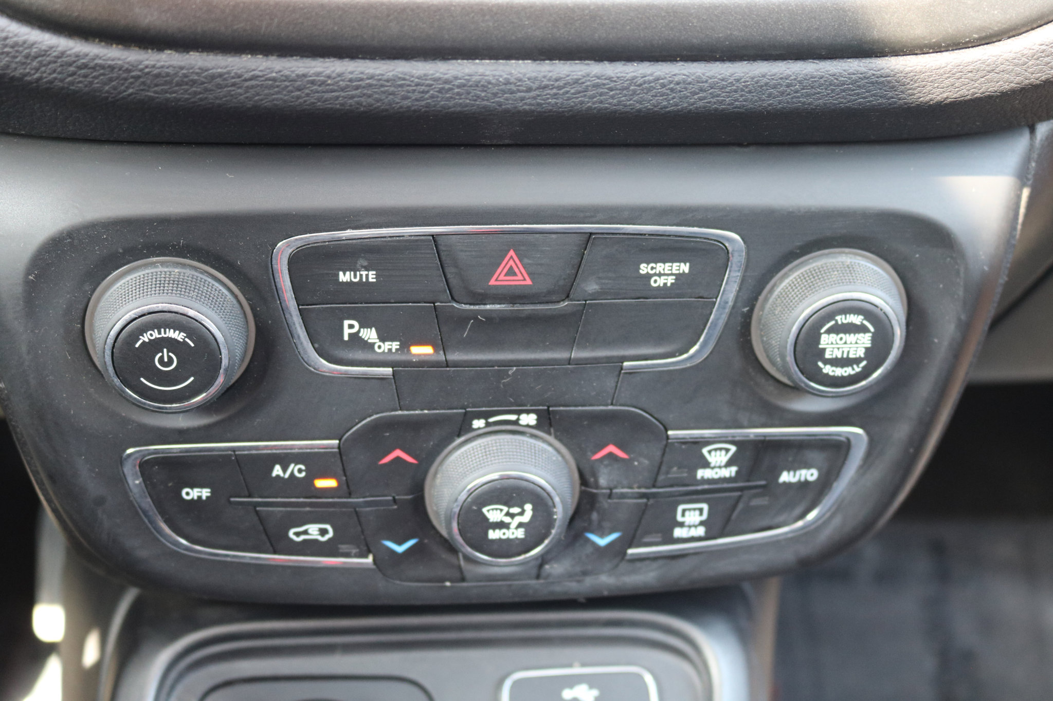 Used 2017 Jeep Compass Trailhawk w/ Leather Interior Group image 21