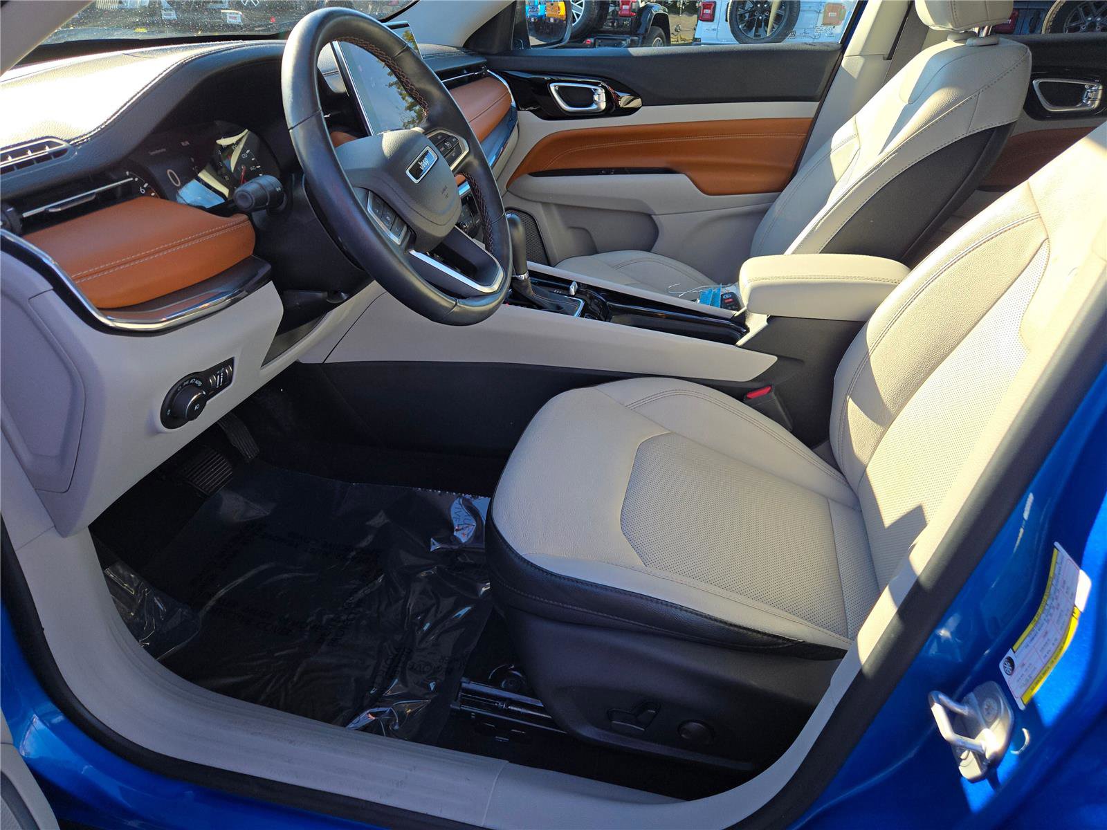 Certified 2022 Jeep Compass Limited image 26