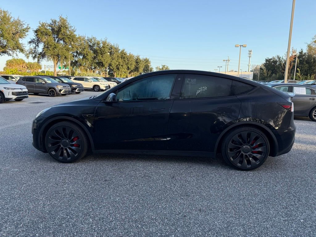 Used 2023 Tesla Model Y Performance image 14