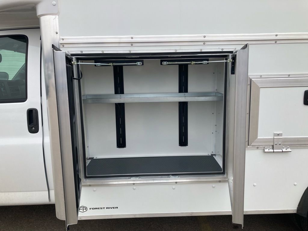 New 2026 GMC Savana 4500 w/ Power Convenience Package RWD image 14