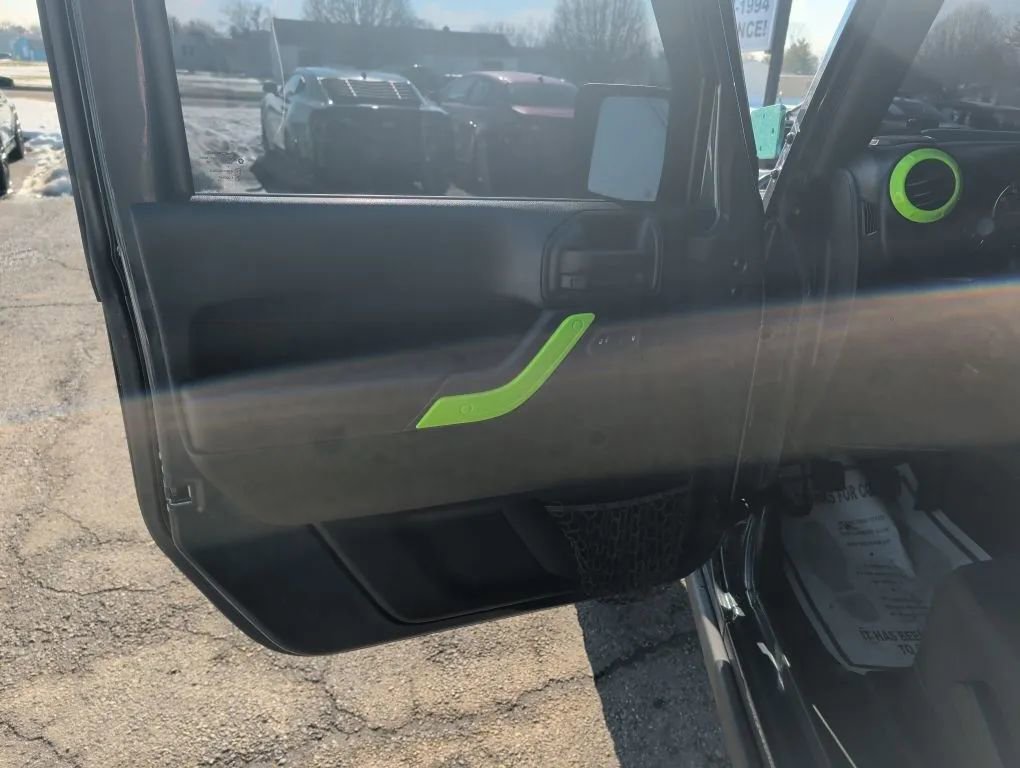 Used 2018 Jeep Wrangler Sport AWD/4WD image 13