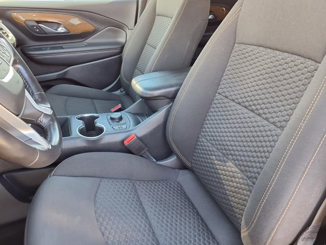 Used 2020 GMC Terrain SLE w/ Driver Convenience Package image 3