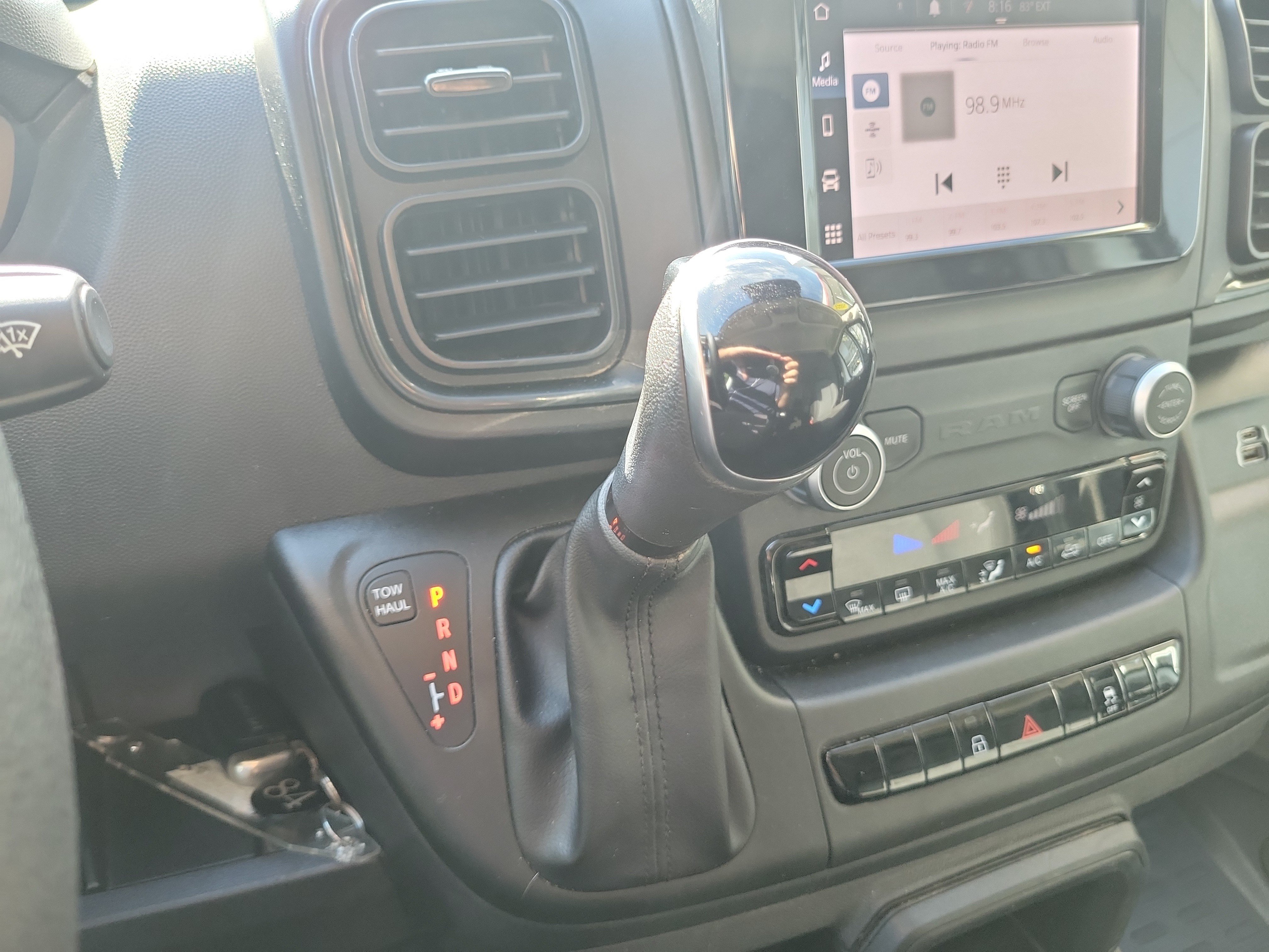 Used 2025 RAM ProMaster 2500 w/ Convenience Group FWD image 27