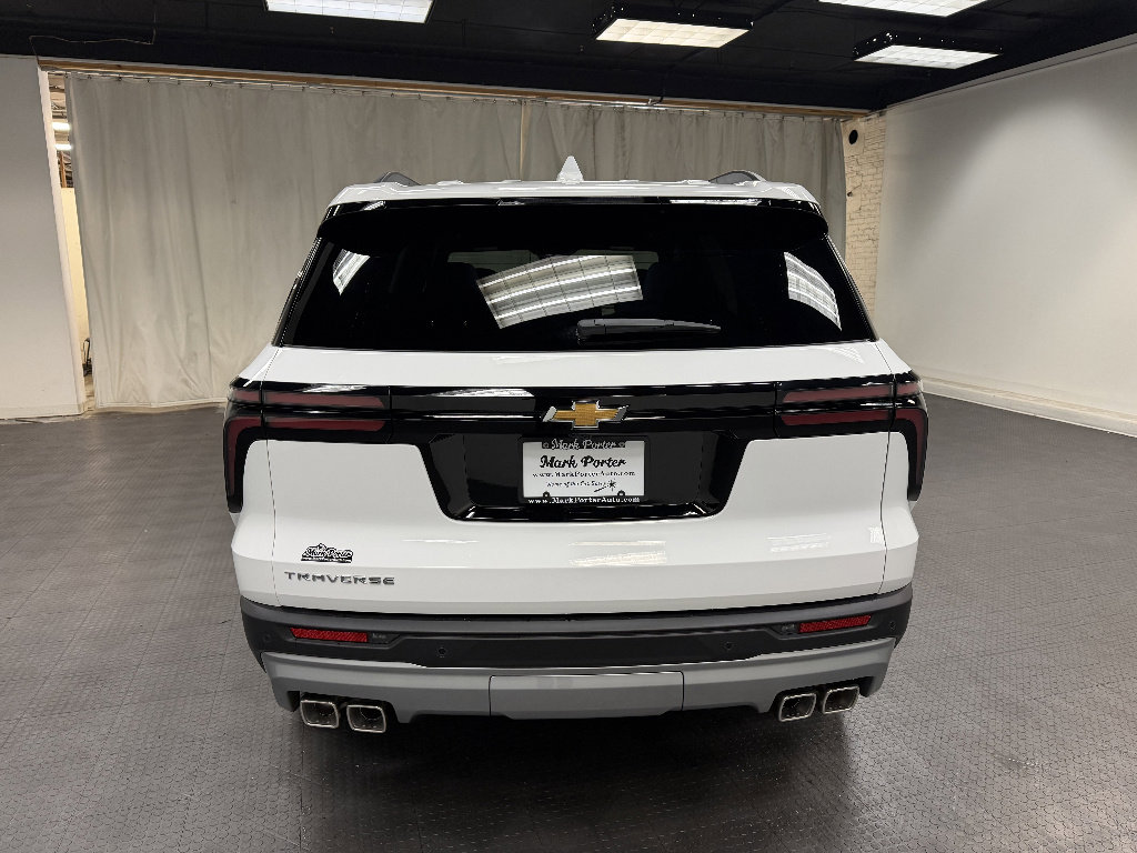 New 2026 Chevrolet Traverse LT w/ LPO, Floor Liner Package FWD image 3