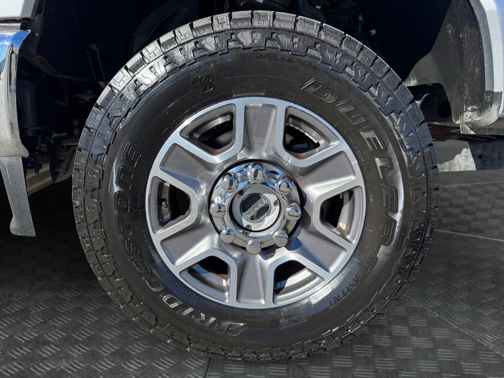 Used 2024 Ford F350 Lariat image 14