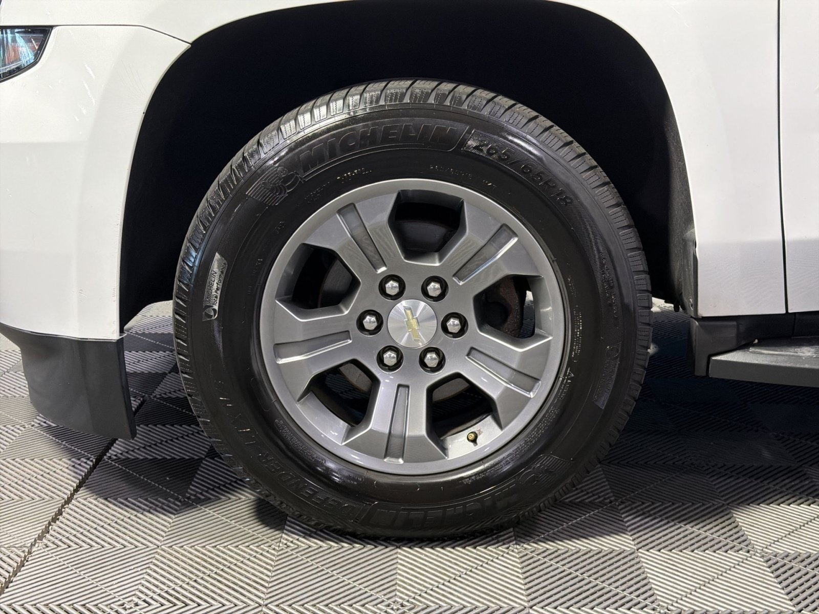 Used 2018 Chevrolet Tahoe LS AWD/4WD image 24