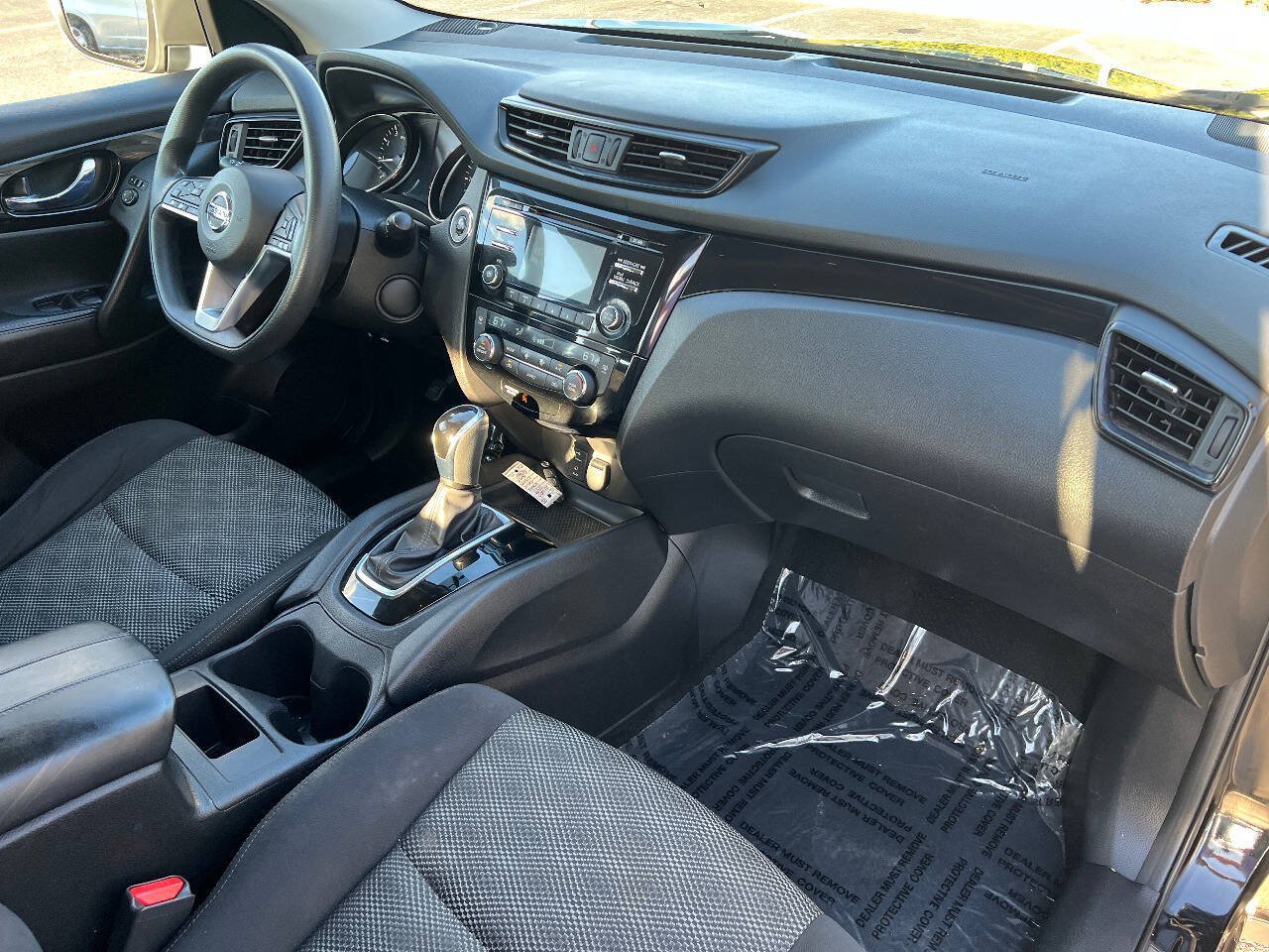 Used 2017 Nissan Rogue Sport SV AWD/4WD image 25