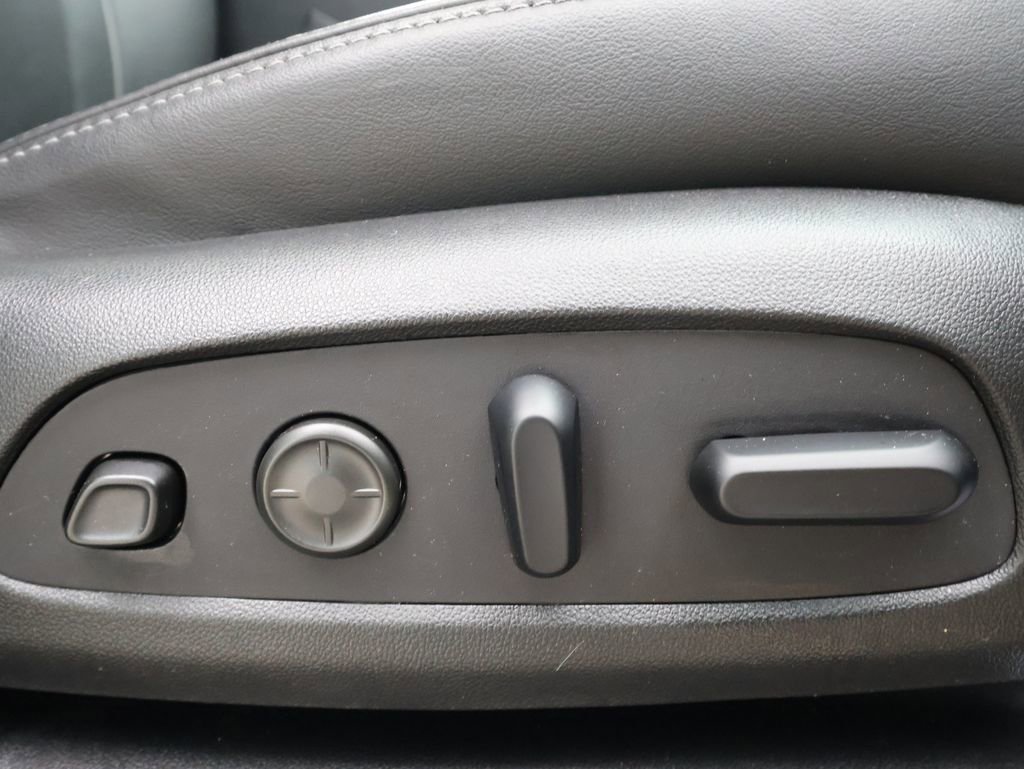 Used 2021 Buick Enclave Avenir w/ Avenir Technology Package image 43