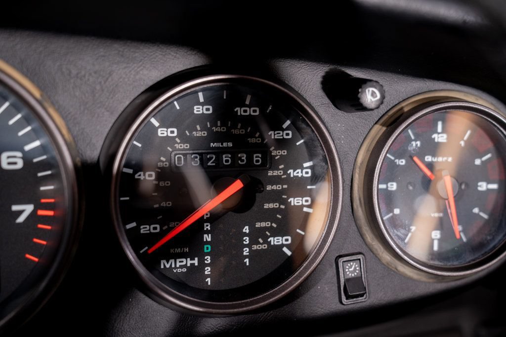 Used 1997 Porsche 911 Carrera S RWD image 17