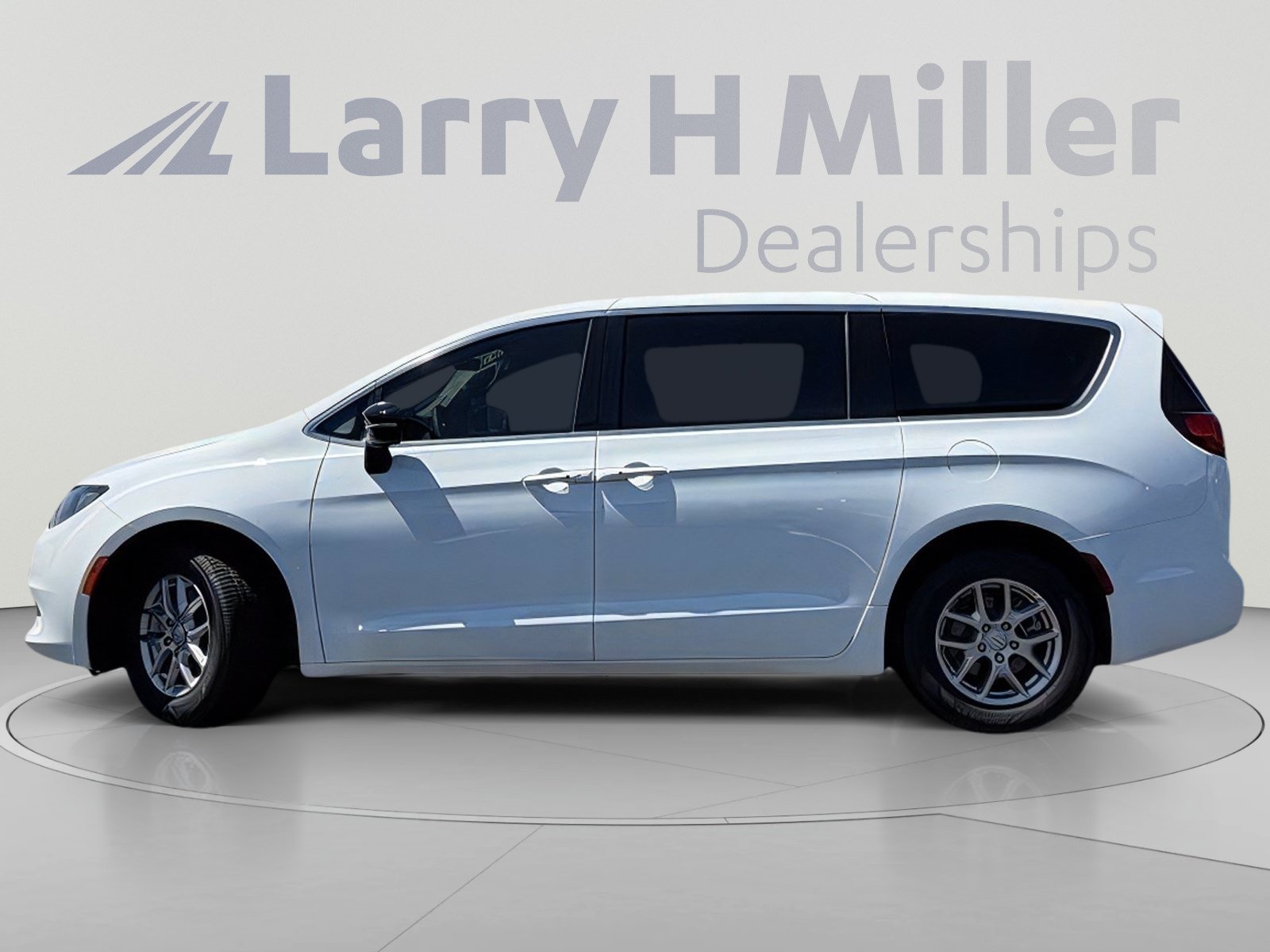 New 2026 Chrysler Voyager LX FWD image 2