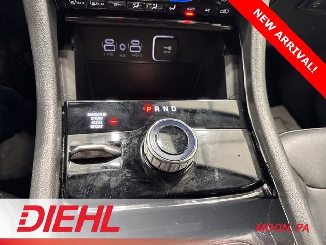 Used 2023 Jeep Grand Cherokee Limited w/ Black Appearance Package image 36