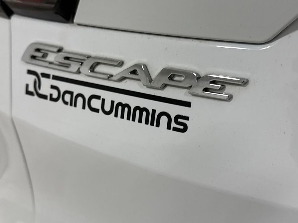 Used 2017 Ford Escape SE w/ Equipment Group 201A image 26