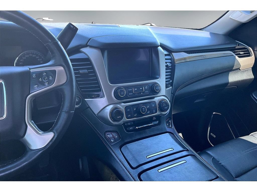 Used 2017 GMC Yukon Denali w/ Open Road Package AWD/4WD image 9