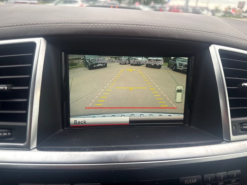 Used 2015 Mercedes-Benz GL 450 4MATIC image 27